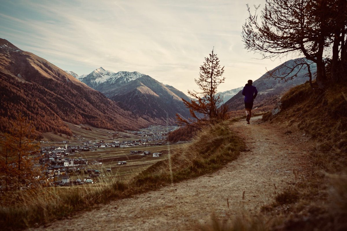 Where are you running to this weekend? 
Better health, strength, good times, mountain vista views, Personal Best's, where ever it may be, do it with energy, value and purpose because it's #timetoplay

📸👉 <a href="/PetterEngdahl/">Petter Engdahl</a>