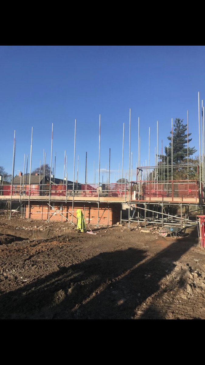 LtdDeva's tweet photo. New builds to refurbishments, loft conversions to solar panels,access to guttering to roof works - Deva Scaffolding are here to help with all your scaffolding needs. Get in contact today!! #DevaScaffolding #Chester #NorthWest #Scaffolding #Access #LocalBusiness #GetTheJobDone https://t.co/EebiV337fs