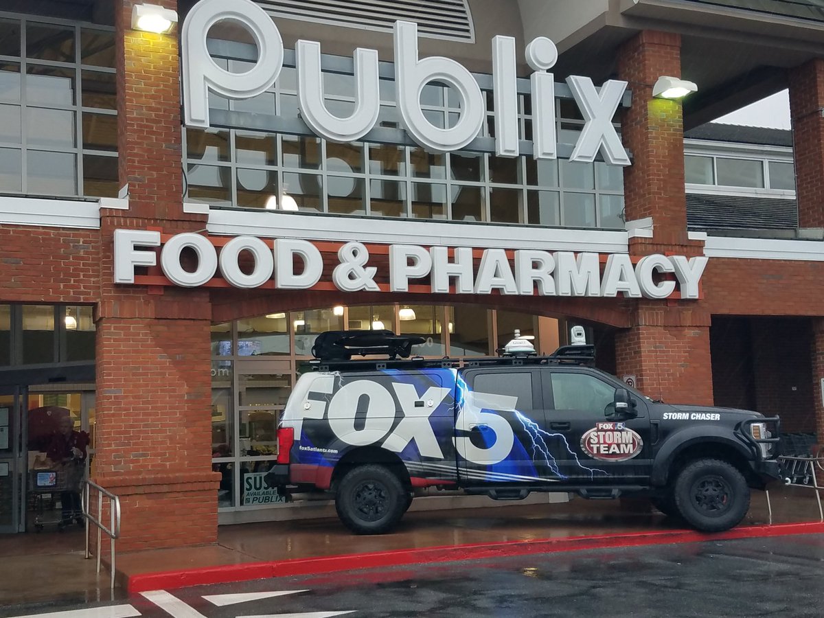 DillonFox5's tweet photo. We are here! The toys are coming in! Thank you so much! #fox5atl #toysfortots #GreatToyDrop https://t.co/AHCefGOdwH