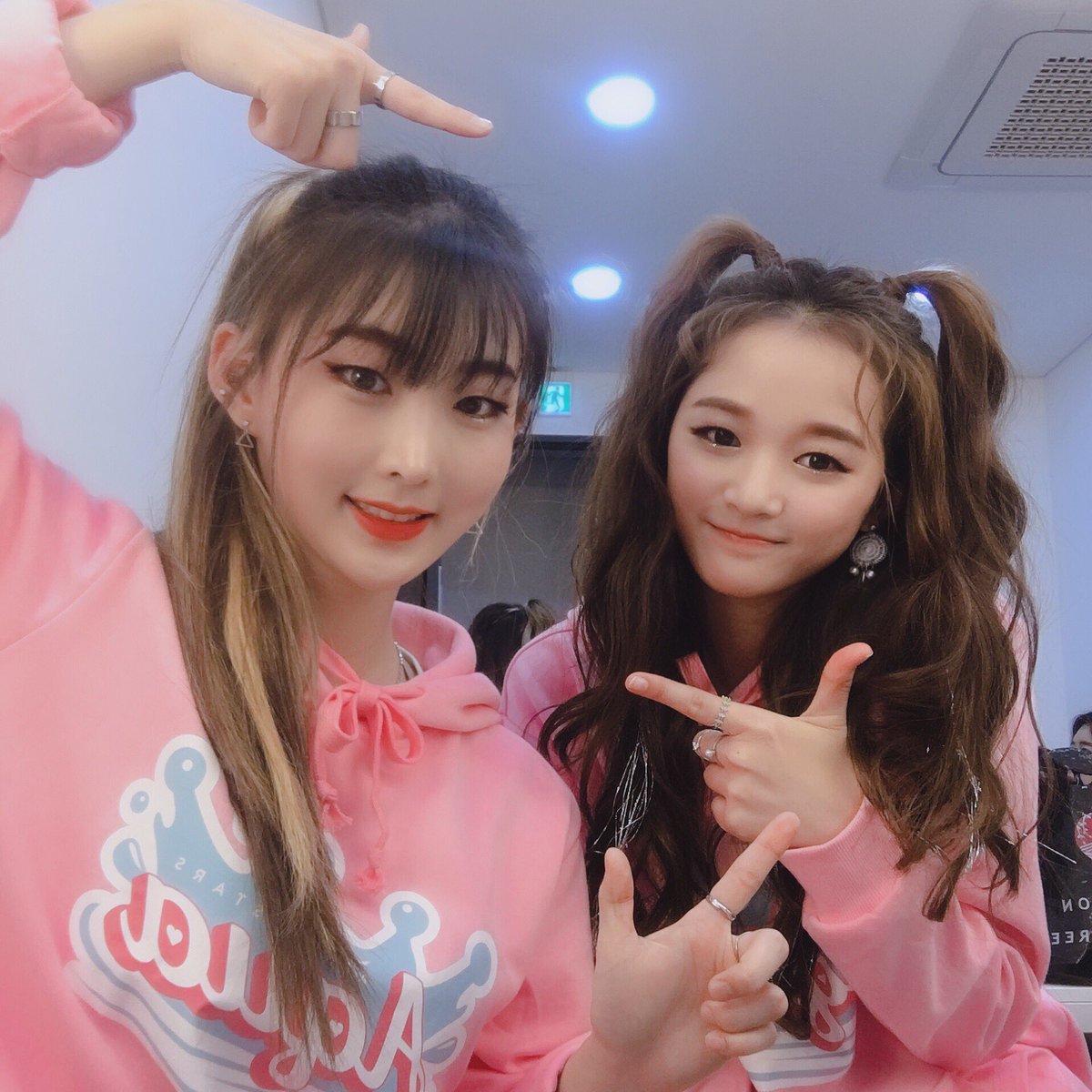 oahsispics's tweet photo. • • • #sua ♡ #유수아
➩ with hyerim!
© kim hyerim ♡ #aqua #아쿠아 https://t.co/Fg2aG4zd0R