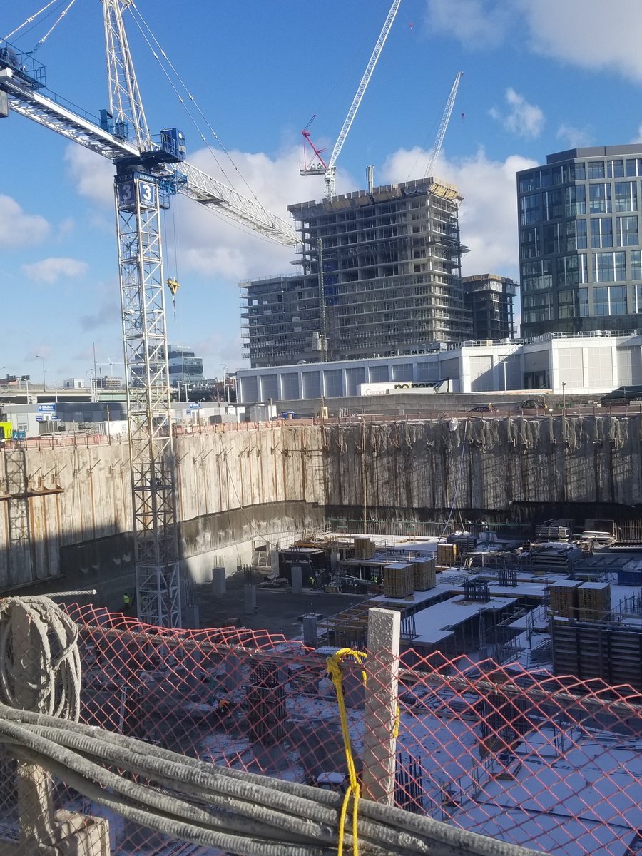 MYorke27's tweet photo. Beautiful #sunnyday in downtown TO , with lots of of #OT happening this Saturday on @CIBCSQUARE
#LCBOHQ & #ThePrestige #OneYonge @PinnacleINTL @EllisDon Building the city! #construction #concreteforming https://t.co/uYrBYA72cQ