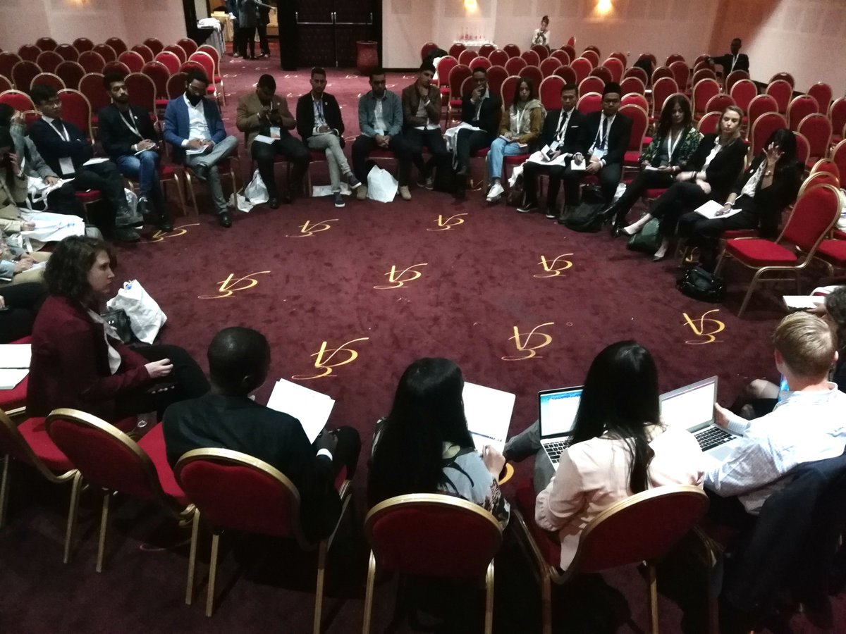 UNICEF's tweet image. Young people have the power to change the world.

From all corners of the world, young leaders are meeting in Marrakech during #MigrationWeek to share experiences and grow stronger together. #ForMigration #ChildrenUprooted #Youth4Migration