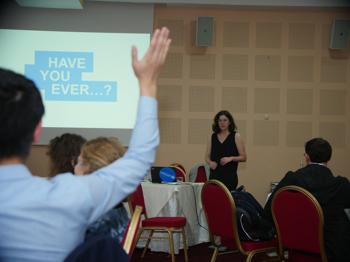 UNICEF's tweet image. Young people have the power to change the world.

From all corners of the world, young leaders are meeting in Marrakech during #MigrationWeek to share experiences and grow stronger together. #ForMigration #ChildrenUprooted #Youth4Migration