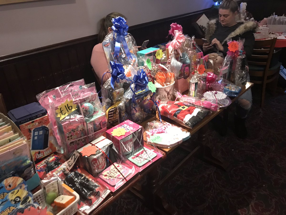 emwalla1979's tweet photo. Christmas fayre today at Wetherspoon Halesowen! Pop in for a festive treat! #Halesowen https://t.co/qGFFG0XnUk