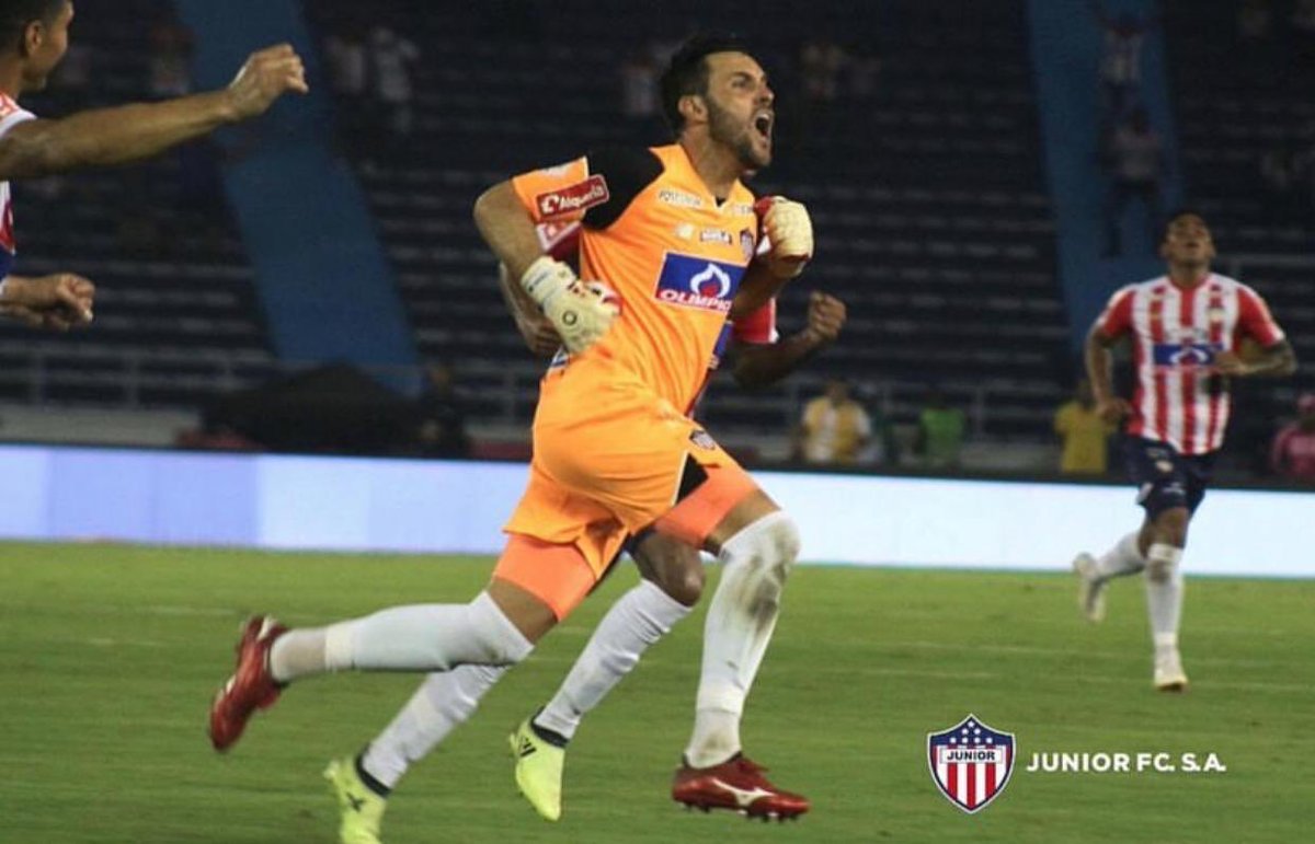 JuniorClubSA's tweet photo. #DatosJunior🇦🇹
El 25 de agosto del presente año se presentó el último partido ente Junior y Medellín en el Metro. Ese día logramos vencer a los antioqueños 2-1 con goles de Luis Díaz y Sebastián Viera. Hoy vamos en busca de repetir el triunfo en esta final.
#VamosJunior🔴⚪🔵 https://t.co/HjohNvehyM