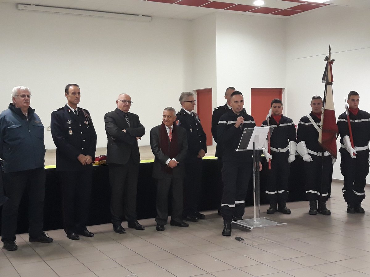 udsp30's tweet photo. Actuellement Sainte Barbe du Centre de Secours de #LaGrandCombe avec Remise de grades et medailles https://t.co/0Mzyaq0FWG