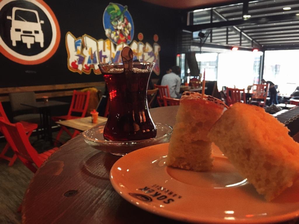 Yerli malı haftasına özel el yapımı çöreklerimizi denemek ister misiniz? 
#kahvesokaktaiçilir #sevgiyleürettik 
#sokakkahvecisiaksaray