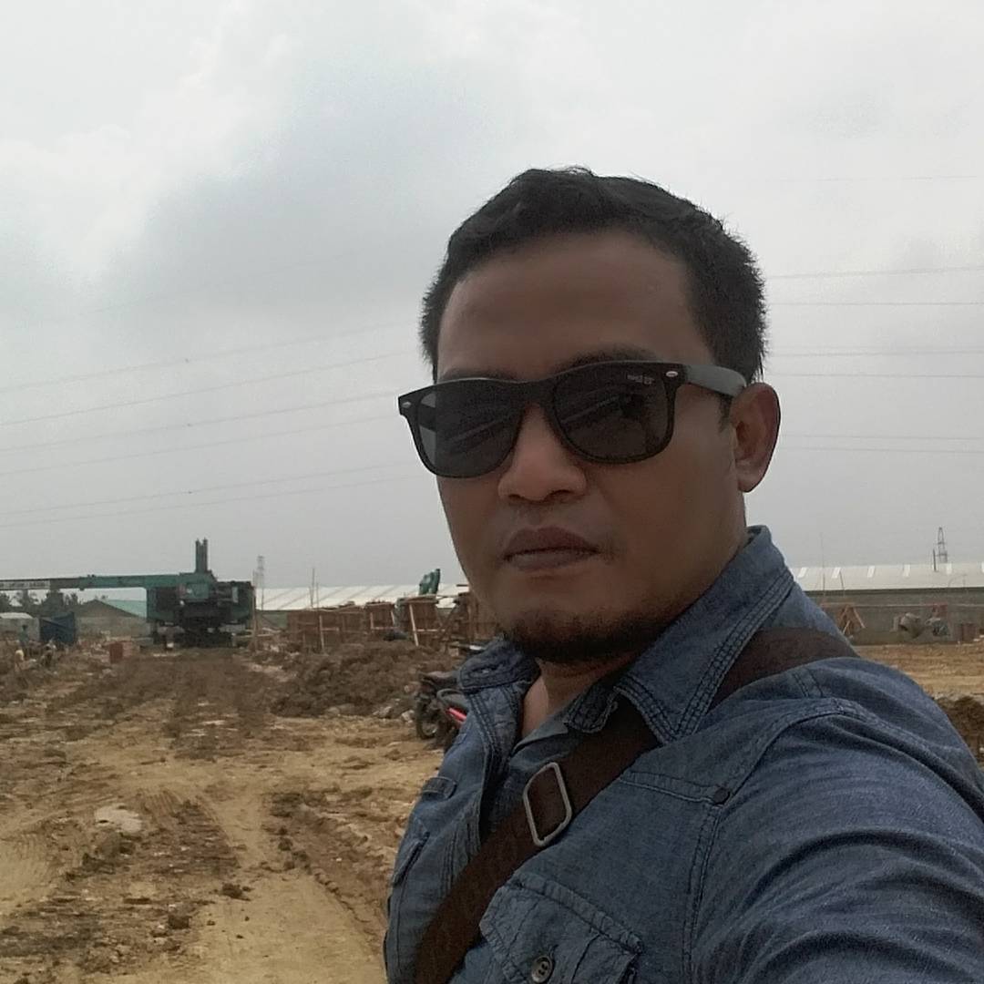 MuhammadRahInd3's tweet photo. @StovingRed @EdyGypsum @KoRnHurry @AbdulAzizlatte @GPAnsor_Satu @Banser_CyberNU Hahaha... muka kayak km madesu mau makan aja susah sok kaya.. hahaha.. jd anjing dongok nungfu nasi bungkus.. kumpulan anjing2 kelaparan makanya kerjaanya nipu menjilat !!! Kalau punya nyali temui sy kalau takut km bawa grombolan anjing2 kelaparan kayak km !! 😝😝😝 https://t.co/RbZ1e9S2F5