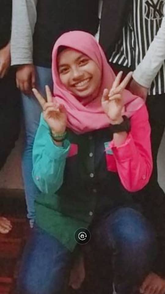 rafiziramli's tweet photo. PENTING | MOHON SEBARKAN

Dua orang adik-beradik perempuan dari Pandan dikhuatiri hilang dan belum pulang dari tempat kerja sambilan (mereka belajar menjahit) sejak tengahari tadi. Telefon mati dan keluarga tidak boleh menelefon.

Baca 👇 https://t.co/fx9ENSTLEo