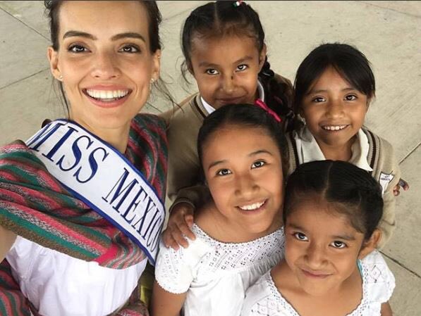 ImagenTVMex's tweet photo. #MissMundoEnImagen #MexicanaChingona ¡Muchas felicidades a @VanessaPoncedeL quien ha ganado el título para nuestro país! No te pierdas hoy a la 1 pm el paso a paso de su triunfo en #MissWorld2018 solo por Imagen Televisión https://t.co/kL4COUbw0v https://t.co/Ea71sGR9fv