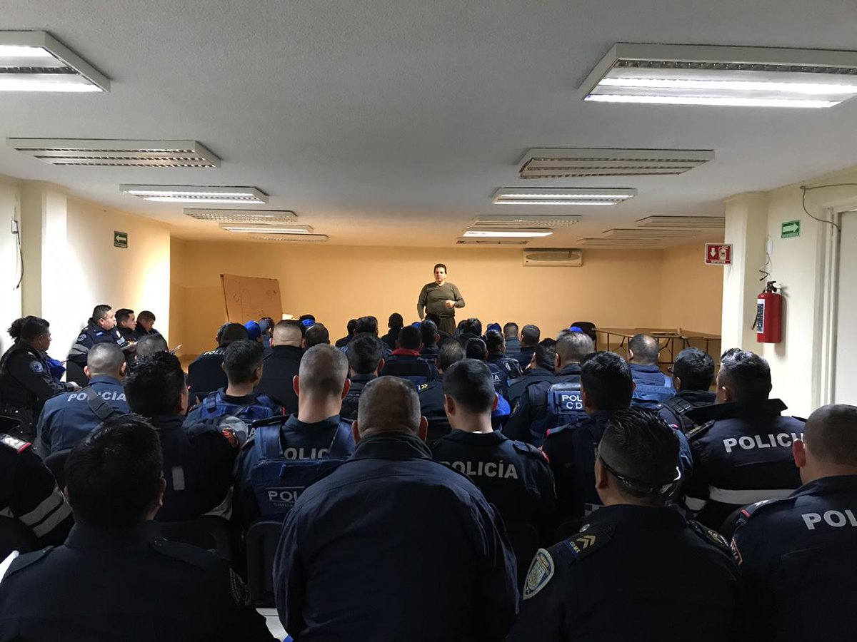 JusticiaCivica's tweet photo. Con el fin de coadyuvar con el buen servicio a la ciudadanía, capacitamos al 2do bloque dirigido a PBI, PA y SSP en @AlcaldiaAO sobre el correcto llenado de boletas de remisión.
¡Feliz sábado! https://t.co/YyJRjKo2Cf