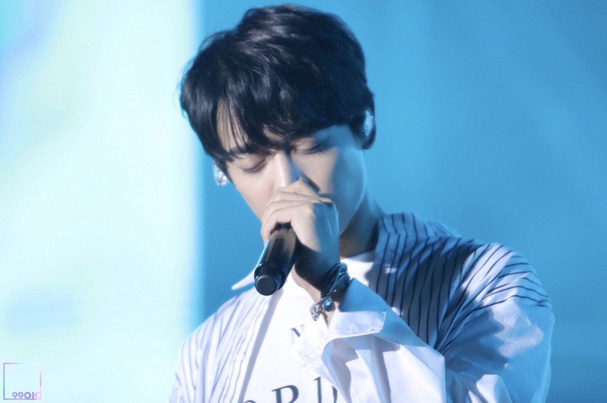 99oic's tweet photo. 대신할 수 없는 넌 오직
내 세상의 유일한 의미🎂💙
#HappyMinhoDay 
#생일축하해민호 
#Happy28thMinhoDay
20180825 춘천 메가콘서트 https://t.co/C69eV9iu9o