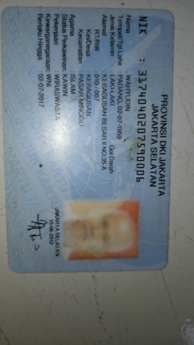 uberma_computer's tweet image. @DinsosDKI1 tlh hilang Nama : Wahyudin dipanggil Mahyudin
Asal : padang tinggal di kebagusan 2 pasar minggu
Ciri-Ciri : Kulit hitam, tinggi 158 cm,  jenggot putih, agak pikun, kumis,  beruban, celana panjang, kemeja. jika ada yang menemukan harap hub. 085714370560 a/n (Muchlis).