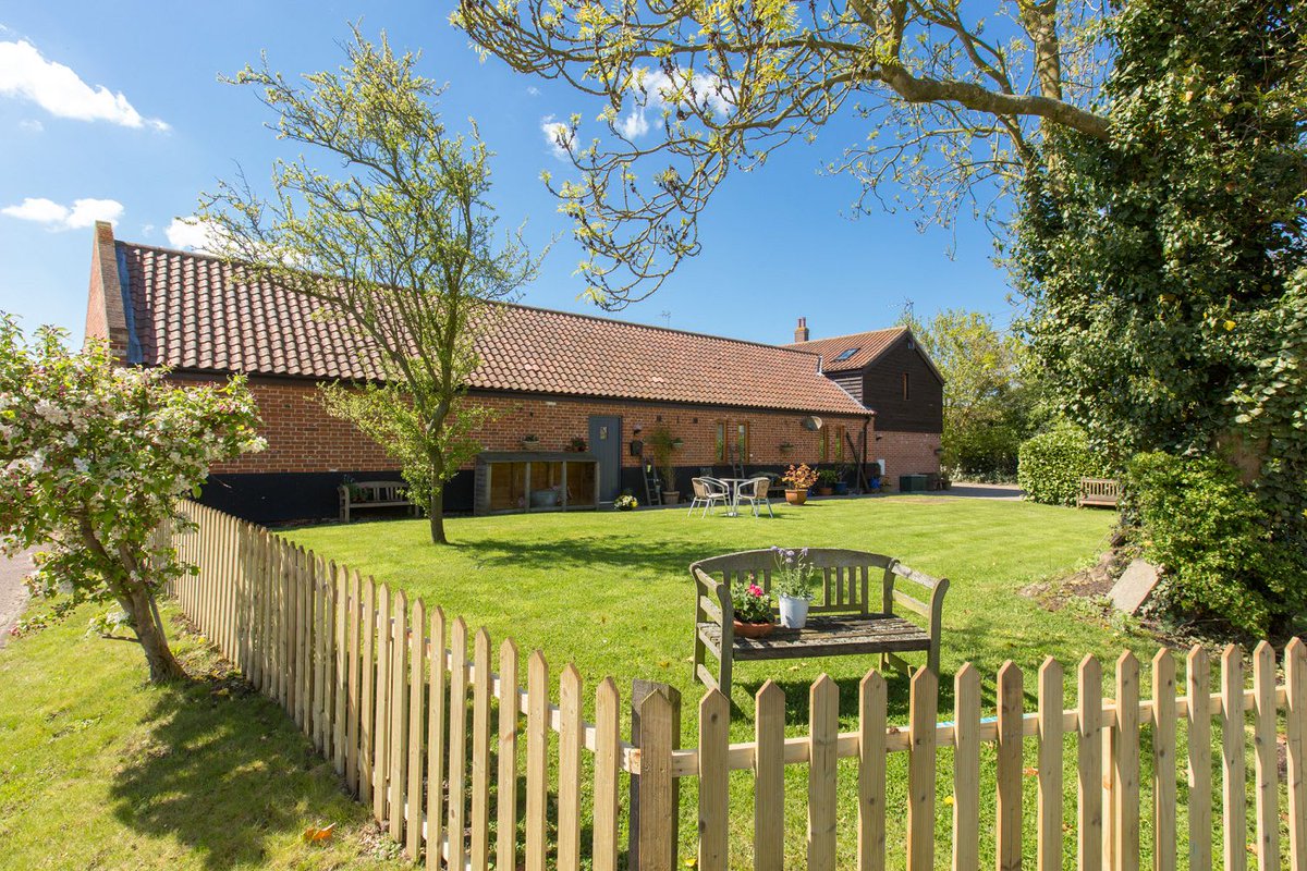 NorwichChewtonR's tweet image. Sold, Sold Sold - Are you considering selling in 2019? Please contact #chewtonrose for a free #marketappraisal #Norfolk #Norwich #luxuryhome #farmhouse #townhouse #Victorian
01603 622017
e.norwich@chewtonrose.co.uk