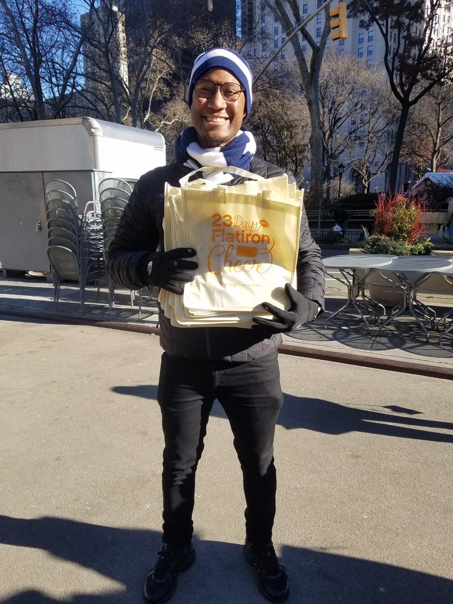 FlatironNY's tweet photo. We're LIVE on the Flatiron Plaza! Come spin the prize wheel, grab a tote bag, and grab some @proofcoffee courtesy of #sousvidekitchen.

#23DaysofFlatironCheer https://t.co/L0HVox3ilc