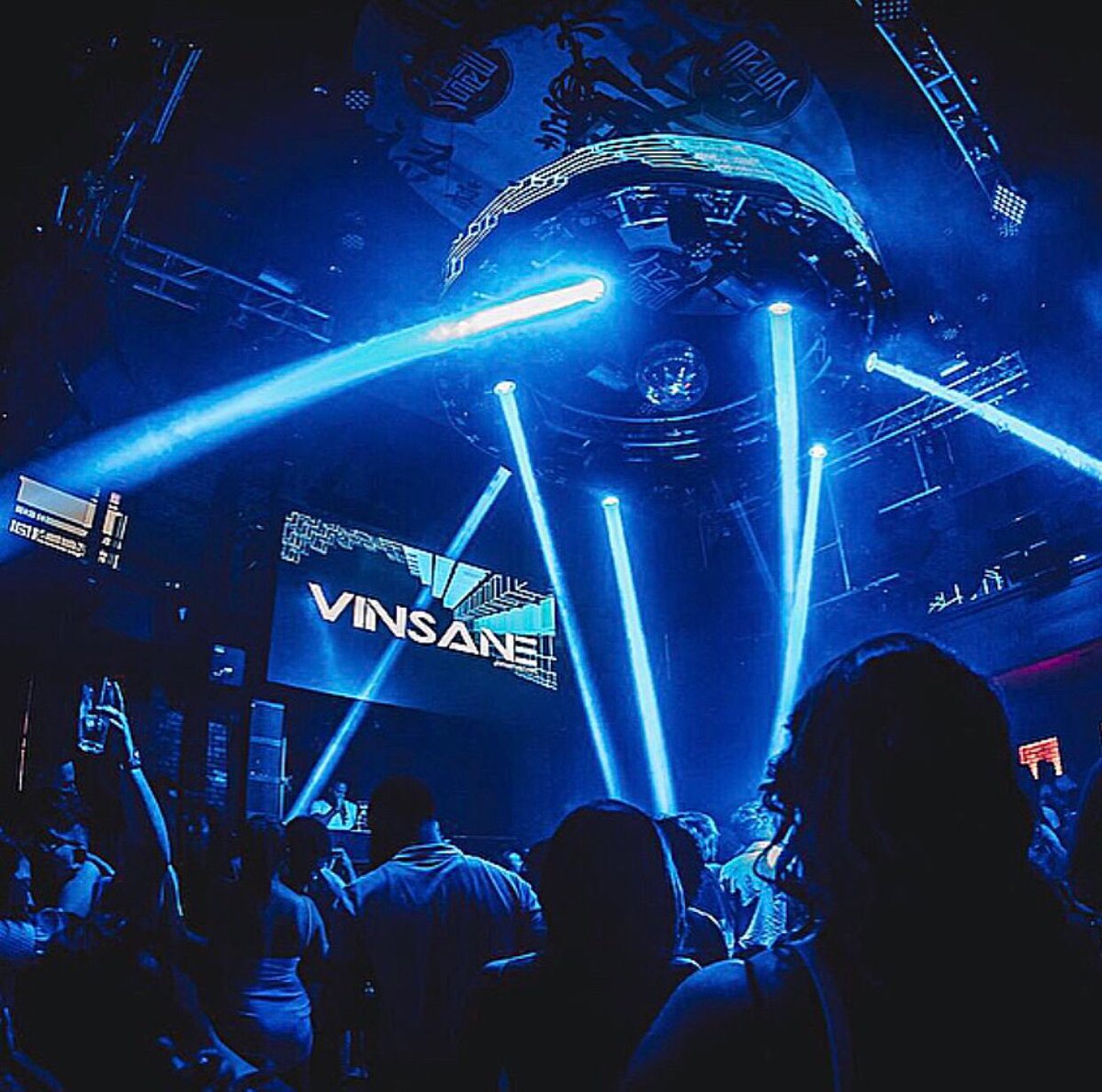 HQ2AC's tweet photo. There’s only 1 way a Friday night should be: vINSANE! 🤯 Our lineup gets better and better as we welcome @vinnyvinsane to our NYE weekend lineup!

Tickets are on sale in 3...2...1... NOW! #BringOnTheNight with VIP bottle service. For info head to https://t.co/dceHUMki8u.

#hq2ac https://t.co/inIi58eZdF