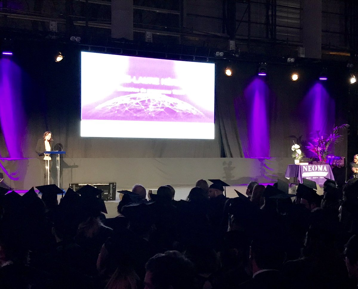 NEOMAbs's tweet photo. ”Gardez votre fraîcheur, restez ambitieux et soyez fiers de votre diplôme TEMA !” @annelaureherard, directrice du programme aux nouveaux diplômés #NEOMAbs2018 https://t.co/K2730VMZiU