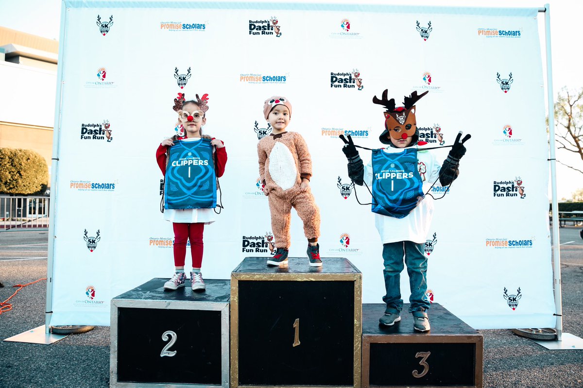 OntClippers's tweet photo. We had so much fun this morning at @CBBankArena for the Sixth Annual 5K Reindeer Run!🎅🎄🏃‍♀️#RudolphDash #MascotRun https://t.co/HcQP4ThTCn