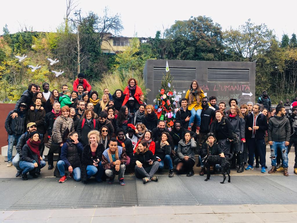 BaobabExp's tweet image. Benvenuto #Spauracchio! Benvenuta #umanità!
Grazie per essere stati con noi e per aver lasciato tanti messaggi in supporto della nostra petizione change.org/Accogliamo indirizzati alla Sindaca @virginiaraggi qui una gallery con le parole dei romani baobabexperience.org/spauracchio/