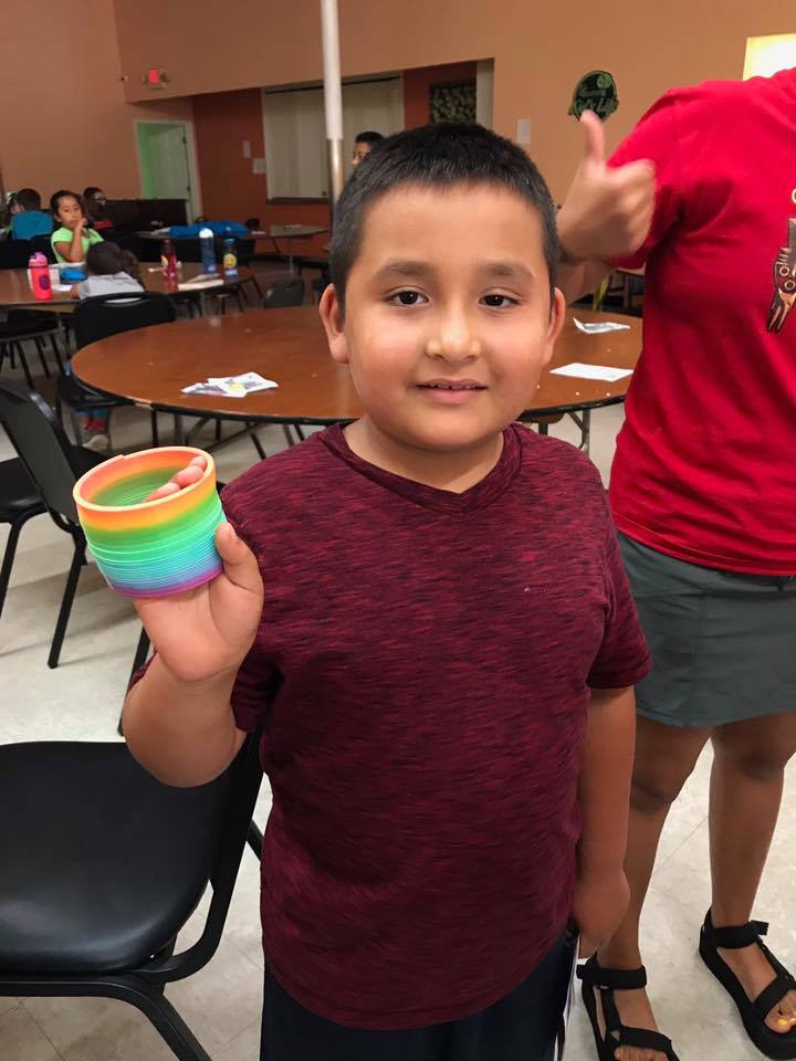 lifesourceinter's tweet image. It’s Day 8 of “12 Days of Giving” and you can donate $50 to Kid’s Life to help an at-risk student. We serve over 100 kids in NWA providing them with math/reading/tech skills, leadership development, field trips &amp;amp; arts. Give today at lifesourceinternational.org/donate. #givelocal #servelocal