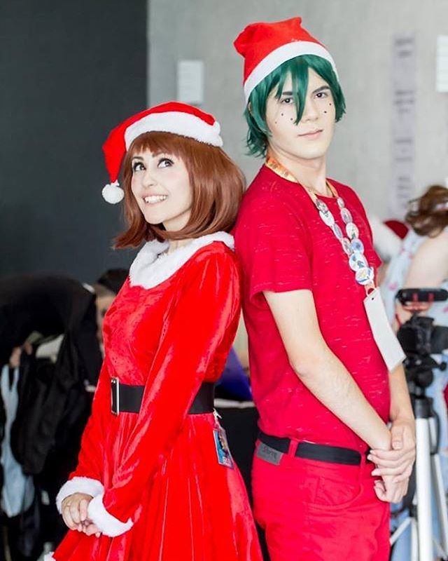 patripopes's tweet photo. Quem aqui gosta de cosplay de Natal? Eu amo!! Who loves Christmas cosplay? 😍😍😍 Uraraka - me
Midoriya - @pewrrple
Anime: Boku No Hero Academia 📸: Marcelo Cozzo
At: @sscwb2009
Uraraka’s wig: @lemailcosplaywigs
#bokunoheroacademia #bokunohero #urarak… https://t.co/DH0PqVzojd https://t.co/fGFXgCML0y