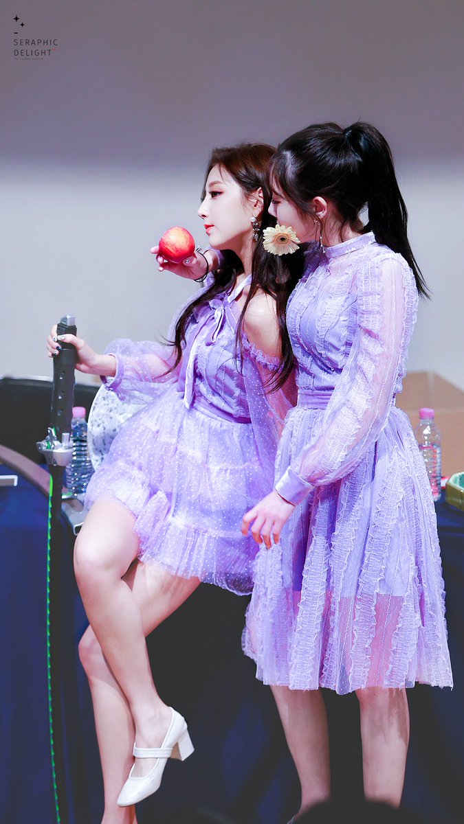 YooJiae_Delight's tweet photo. 2018-12-08
종로 팬사인회
#유지애 #YooJiae #정예인 #JeongYein

@Official_LVLZ #러블리즈 #Lovelyz https://t.co/VD1UaCCHYT