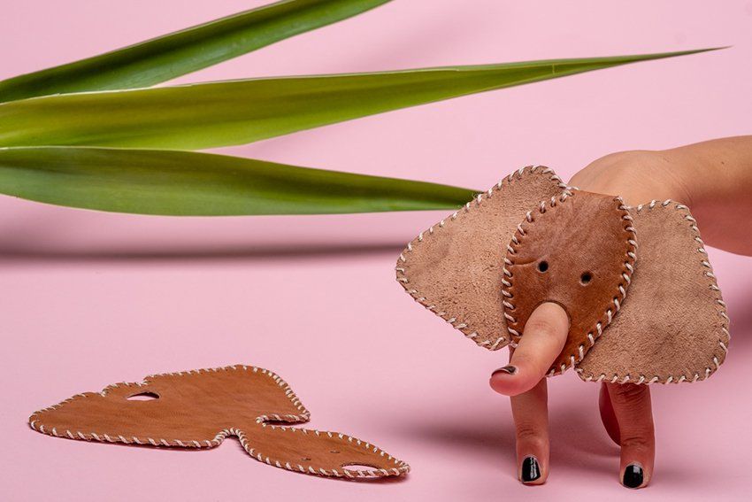 designboom's tweet photo. NABA students design souvenirs of leather scraps to support tanzanian community
https://t.co/oG8V213x1D https://t.co/tpUPBxO21S