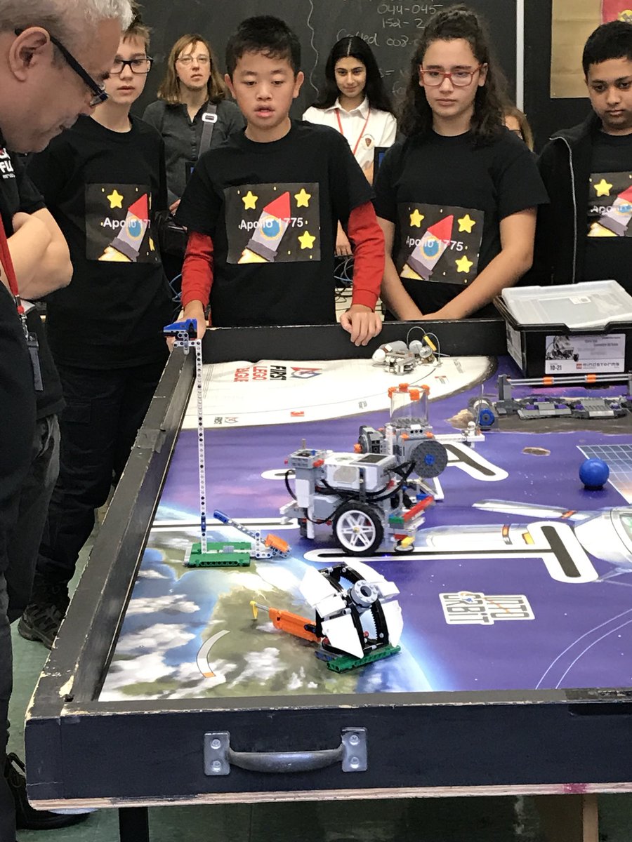 Bloorlea's tweet photo. So proud of Ms Jacinto and the entire Bloorlea Robotics team.  We are in first place so far at the FLL Competition at Runnymede C.I.! Go Apollo 1775! #TDSB_STEM #TDSB #tdsbdirector https://t.co/vwAHV1ypyI