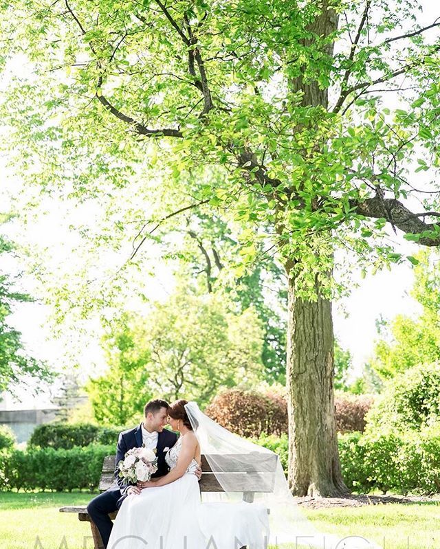 effortlessevent's tweet photo. Smiles for Saturday 🥰 and that little bit of sun peeking out 🌞❄️
📷: @themeghanleigh
💐: @wallflower__designs
•
•
•
#effortlessevents #weddingplanner #weddingplanning #weddingday #wedding #sunnyday #weddingphotography #weddinginspo #weddingseason #weddingideas #weddingsty… https://t.co/6H6HeAHCo2