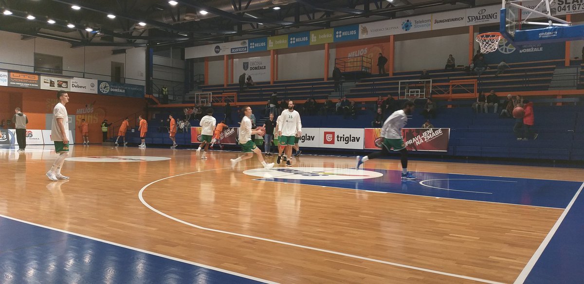 Še 15 minut do začetka tekme v Domžalah. Ste z nami? 😀 #nipredaje #kkzlatorog