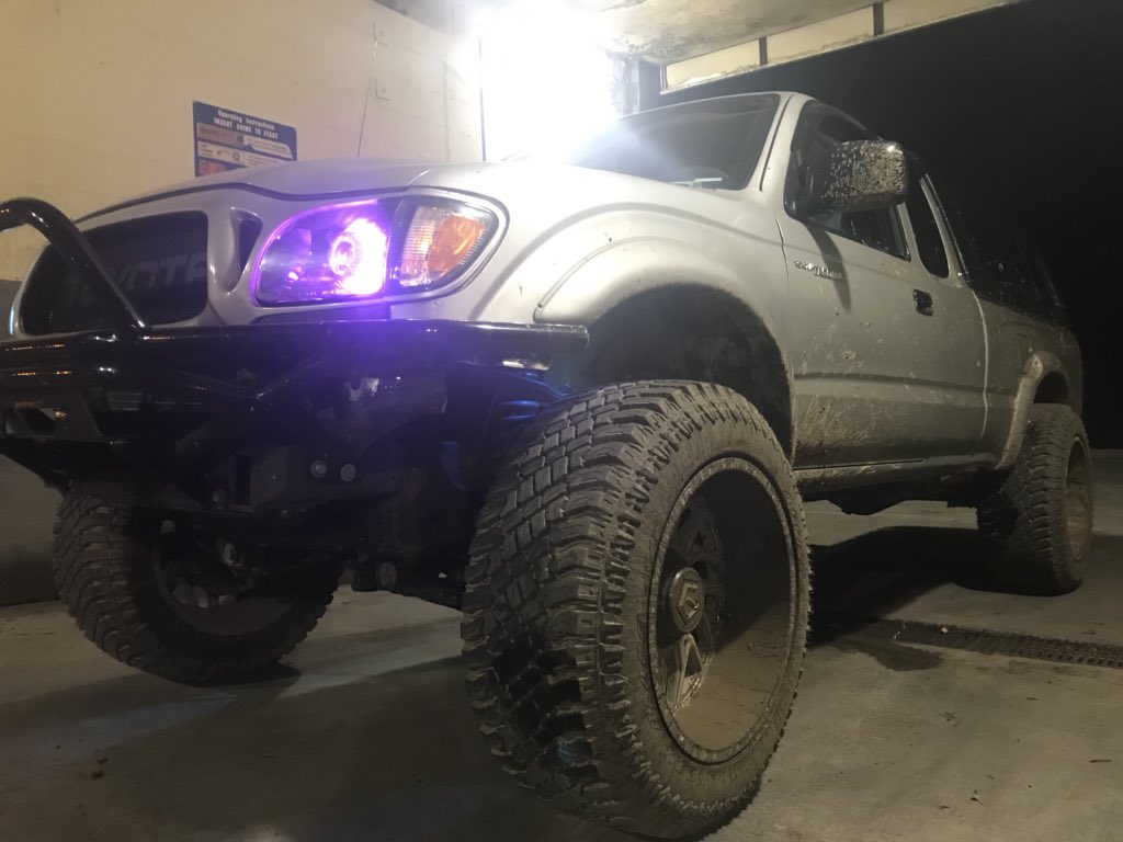 Consider the new mall crawler broken in🤙🏼 #yota