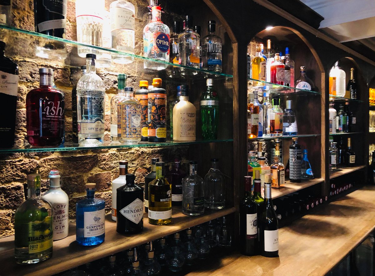 memsahibgin's tweet photo. The weekend is well under way...Has gin featured yet? IT certainly has here, there's still time to come and get your gin on with us!
#ginoclock #weekendgin #ginsaturday #cheltenhamgin #ginbar https://t.co/9UxsruczuU
