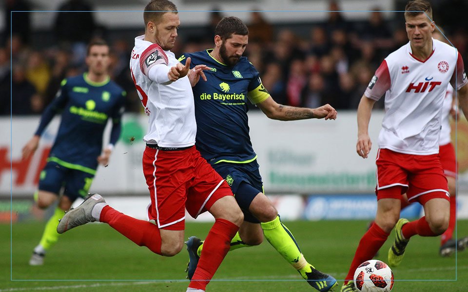 TSV1860's tweet photo. Ohne Fortune in Köln: #Löwen dominieren in Überzahl, spielen trotzdem nur 0:0. Alles rund ums Spiel:
SPIELBERICHT 👉https://t.co/aVor0KbcsH
STIMMEN 👉https://t.co/iGq1WkMsz9
BILDERGALERIE 👉https://t.co/GyguBQTMcb
#FORM60 @TSV1860 @DFB_3Liga #zeigtsuns #AlleMitSchal https://t.co/L8yMDmu27d