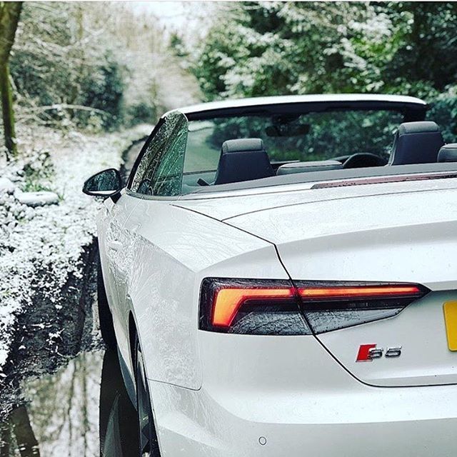 audidriven's tweet photo. „How do you mean that? - The summer is over“ 🤔
#quattrofun: in a S5 Cabriolet, summer is all year round
#quattrosnow #quattrowinter
•
v6 - Turbo - 3.0L - 354hp
•
📷 @audittsquattro
•
----
oooo #audidriven - what else
----
.
.
.
.
#Audi #AudiS5 #ne… https://t.co/wsgp5rU4Tp https://t.co/QwujTHQYxp