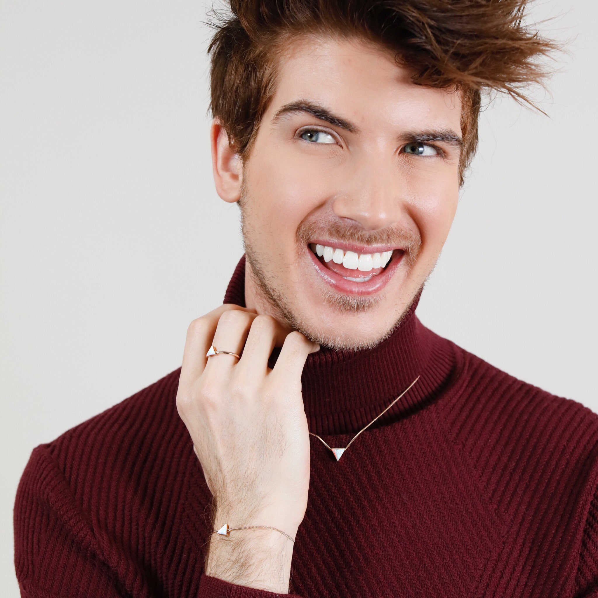 Crystal wolf necklace joey deals graceffa