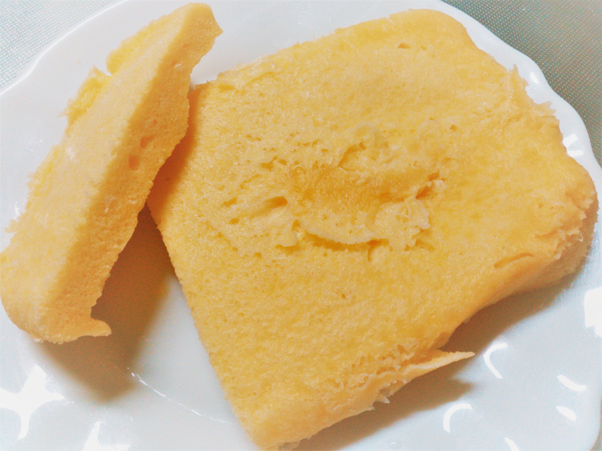 Break レンジでたった3分 ホットケーキミックスを使ってケーキのスポンジを Breakの忘年会 クリスマス会 のデザートに使えないかと 試しに作ってみました ムムム 重い蒸しパン ちょと甘い 僕的には まずくはないけど