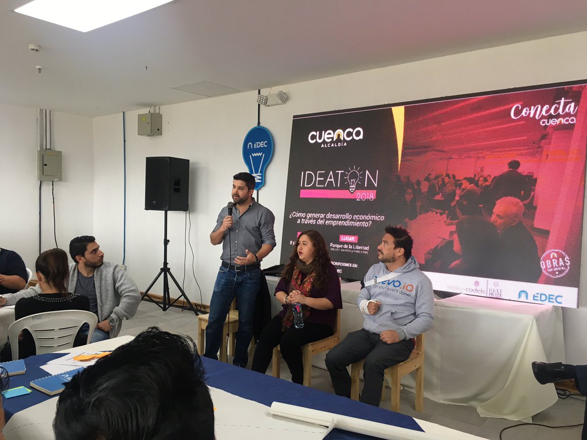 EDEC_EP's tweet photo. ¿Quién más nos acompaña en el #IdeatónCuenca2018? Nuestros #emprendedores comparten con @jjespinoza de @PayPhoneEc, @dianamedinago de @alauec, y @misterKako de @geevoio, sobre sus experiencias en #emprendimiento.
#CuencaEmprende 💪🤓#CuencaConecta @HultPrizeEC #codeisEc https://t.co/X1pTcjl8Oj