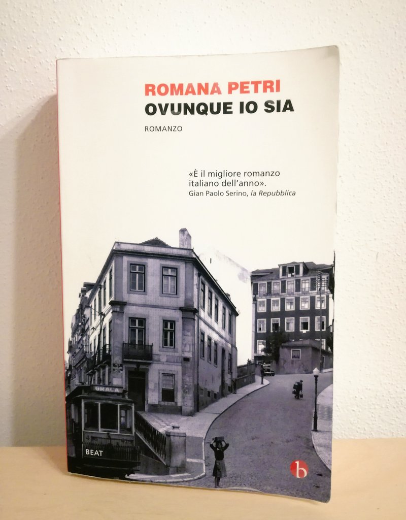 miss_mixtape's tweet photo. In un Portogallo che passa dal fascismo alla democrazia vengono raccontate storie di maternità, storie di matrimoni e storie di amore.
Tante storie imperfette, e infelici, ma con personaggi che restano nel cuore.
600 pagine: lungo abbastanza per svoltarsi le feste.

#Avventata, 8 https://t.co/L7fq9DreUo