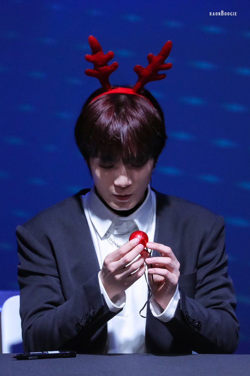 raonboogie's tweet photo. #김종현 #JR #복자 #종현 #뉴이스트W  #HELP_ME

-181207 구로 예술나무씨어터 팬사인회 종현이(๑￫ܫ￩)

🐢https://t.co/fpvT6FErHB
🐢https://t.co/SDNTQaNZED
🐢https://t.co/UWJSGTgNge
🐢https://t.co/AHl4MstyZf https://t.co/MdeajCsRmU