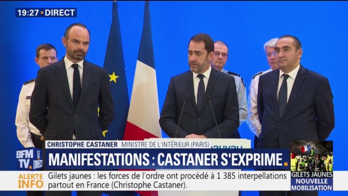 Parantau9's tweet photo. #GilestJaunes #8December2018 Quand Castaner explique avoir bien géré la crise et de facto avoir merdu la semaine dernière. https://t.co/kftq37DkFg