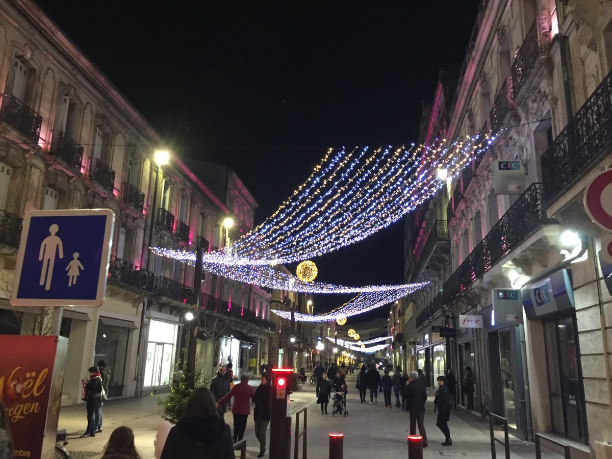 Belle ma <a href="/villeagen/">Ville d'Agen 🇫🇷🇪🇺🇺🇦</a> illuminée