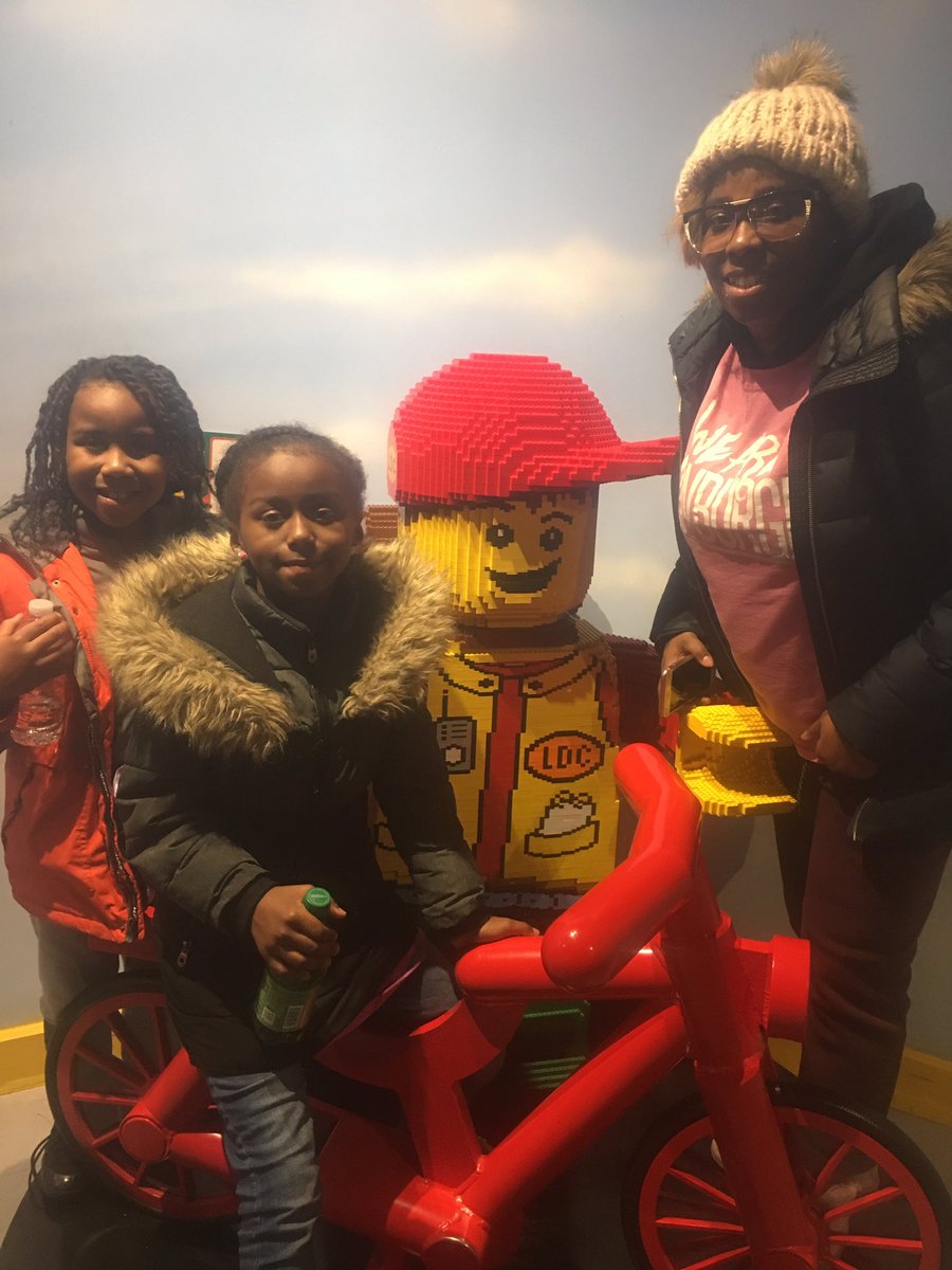 HOH Road Tripping to Legoland with our 21st Century scholars and families! Building smiles! @PrincipalofHOH <a href="/newburghschools/">Newburgh Schools</a>