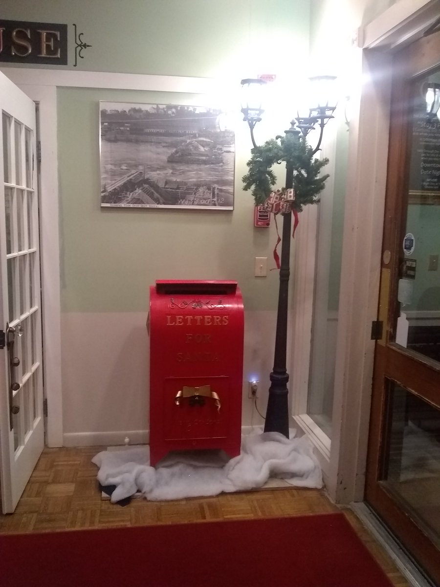 InnCharles's tweet image. Look at all of this Christmas cheer! We have some for everyone!