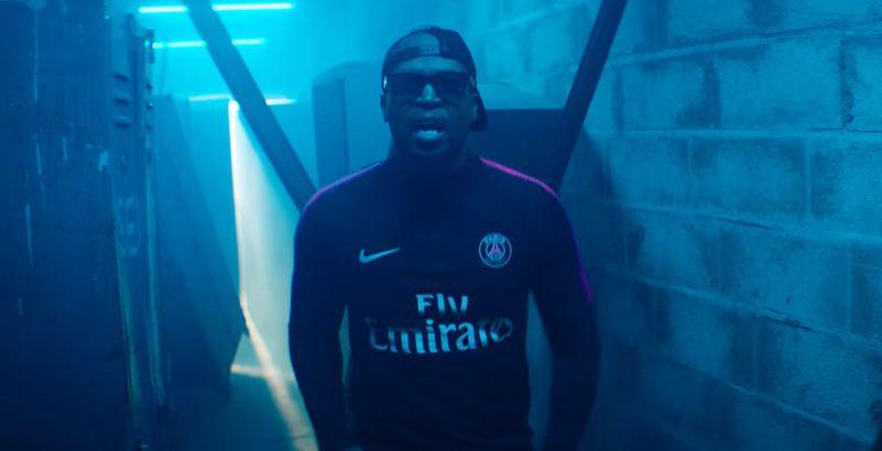 Rohff : son nouvel hymne à Paris avec "J'arrache tout" 💪👊 https://www.mouv.fr/emissions/le-10-13-du-week-end/rohff-son-nouvel-hymne-paris-avec-j-arrache-tout-346218?utm_medium=Social&utm_source=Twitter#Echobox=1544277630 …