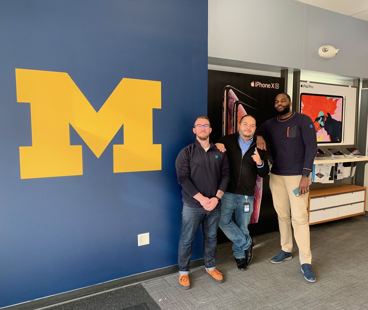 “New Store who dis?”
Ann Arbor coming 2019 #bigchanges #bigresults #detroitbadboysteam #AnnArbor @JohnRiveraGLM @jones_karlen @DemetrusHayes1 @GreaterLakesMkt @TomMonahan10 @UMich