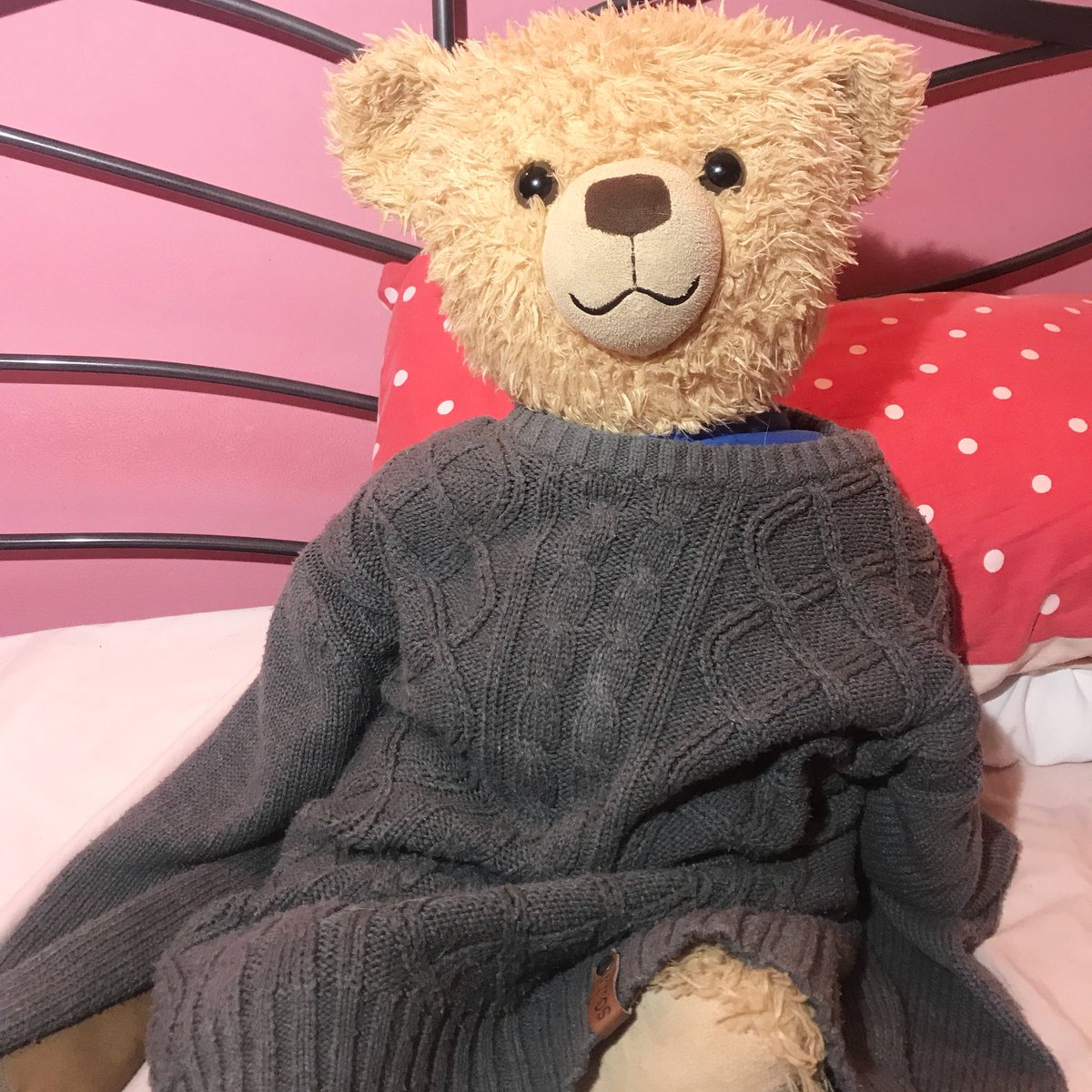 My jumper a little to big? 😂⛄️