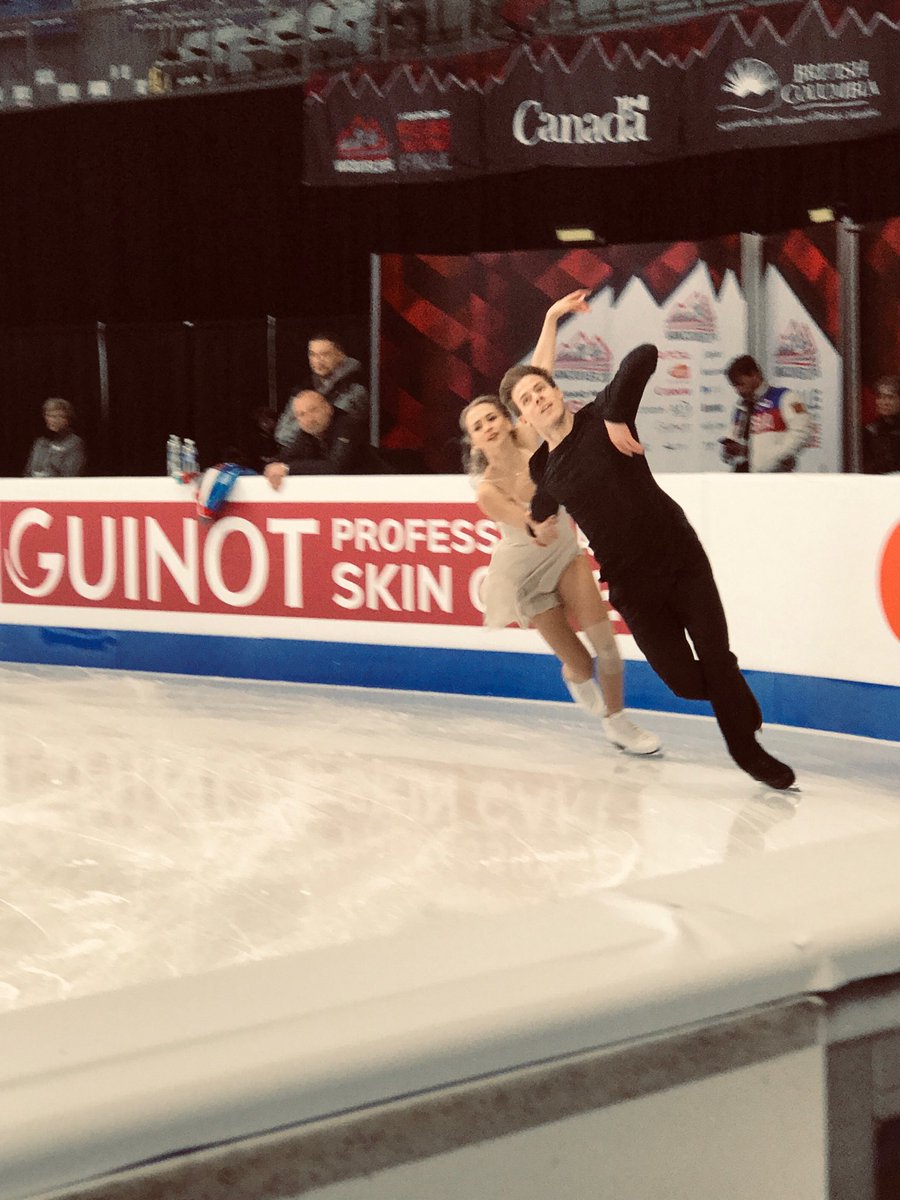 ISU Junior & Senior Grand Prix of Figure Skating Final. 6-9 Dec, Vancouver, BC /CAN  - Страница 18 Dt6vzCOXgAAWLq1