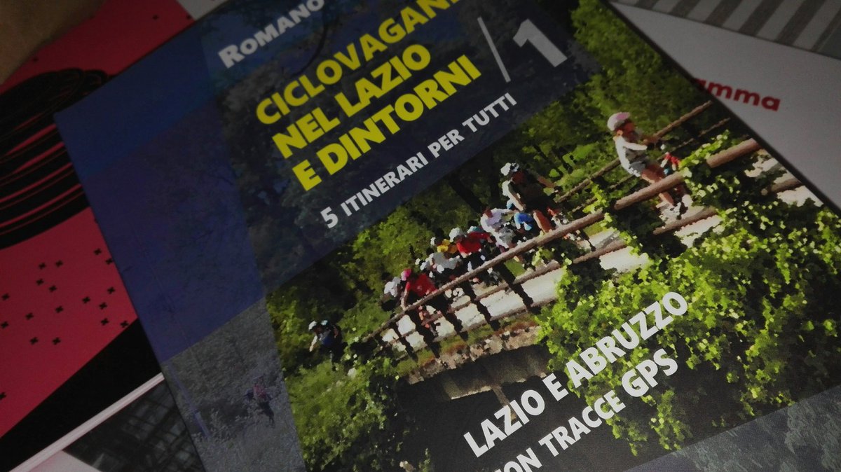 iperione1797's tweet photo. Ovviamente mi sono portato qualcosa a casa...
Il primo acquisto è
#CiclovagandonelLazioeDintorni, (edito @deimerangoli) di Romano Puglisi, uno che, attraverso i suoi libri prima e la condivisione della strada poi, mi ha insegnato un altro modo di viaggiare. https://t.co/stwrHRtlul