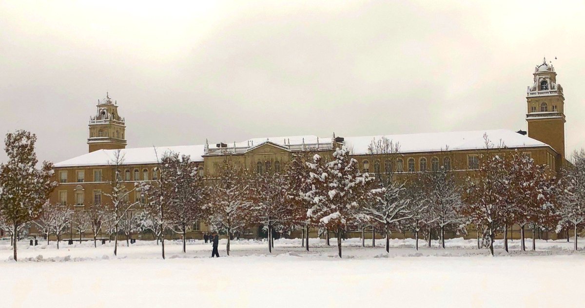 TexasTechPres's tweet photo. Saturday finals had to be delayed because of the snow, but it made for an especially beautiful day on our @TexasTech campus. One of those days that makes special memories for #TexasTech students. https://t.co/ZYpdcgakN8