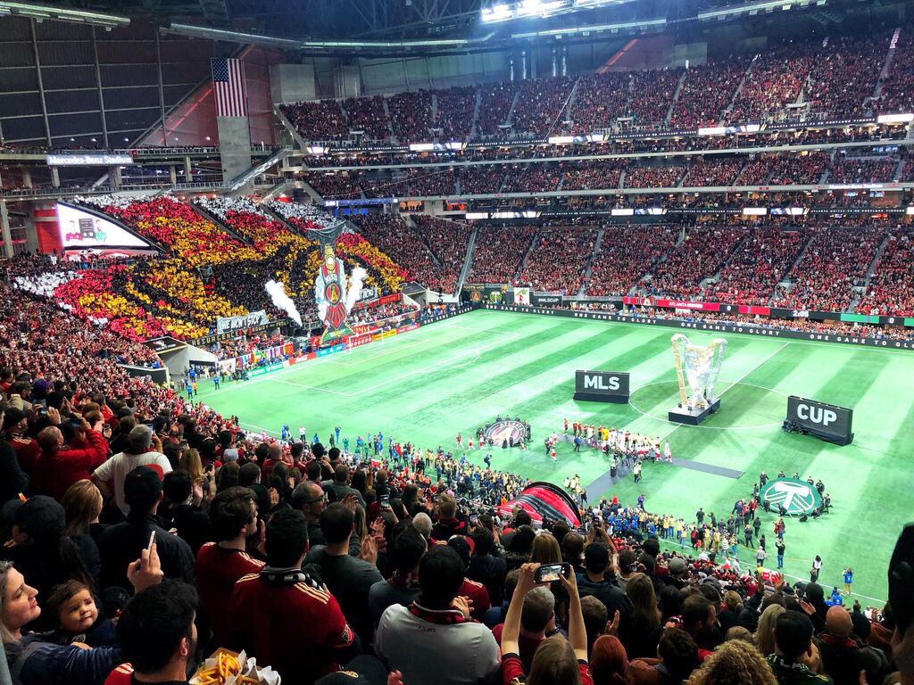 MLS's tweet photo. Showtime in the 🅰️. #MLSCup https://t.co/o9T77HHgtp
